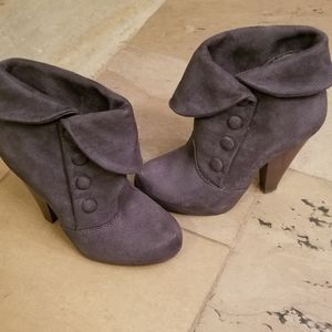 Gray bootie
